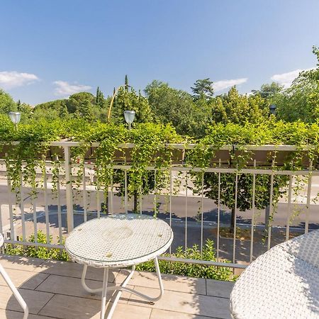 Crys: Apartments, Holiday, Business, Blu Verona Buitenkant foto