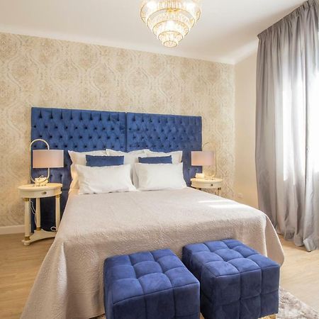 Crys: Apartments, Holiday, Business, Blu Verona Buitenkant foto