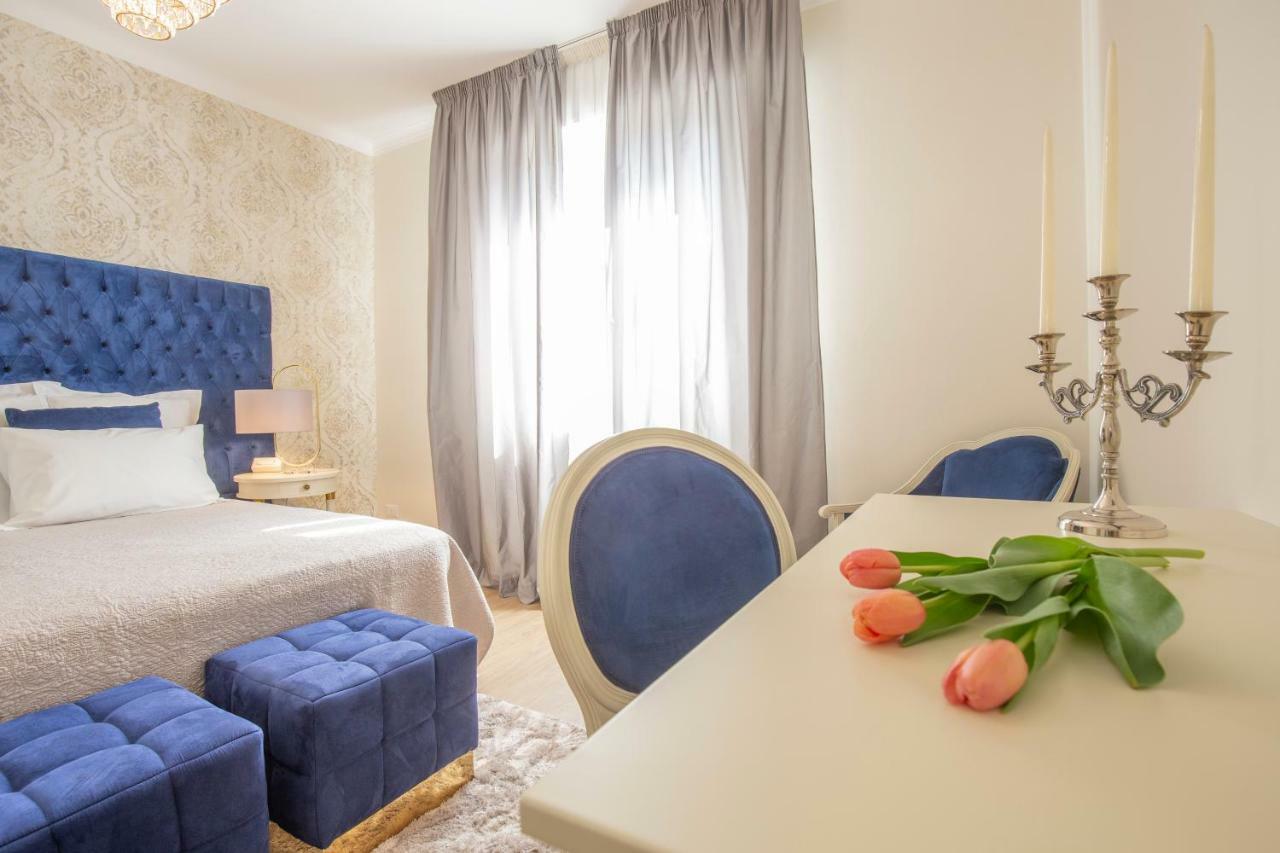 Crys: Apartments, Holiday, Business, Blu Verona Buitenkant foto