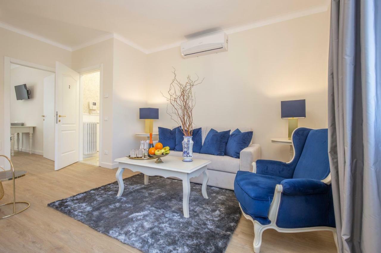 Crys: Apartments, Holiday, Business, Blu Verona Buitenkant foto
