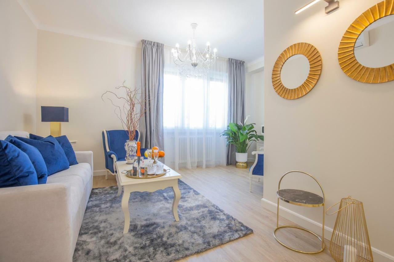Crys: Apartments, Holiday, Business, Blu Verona Buitenkant foto